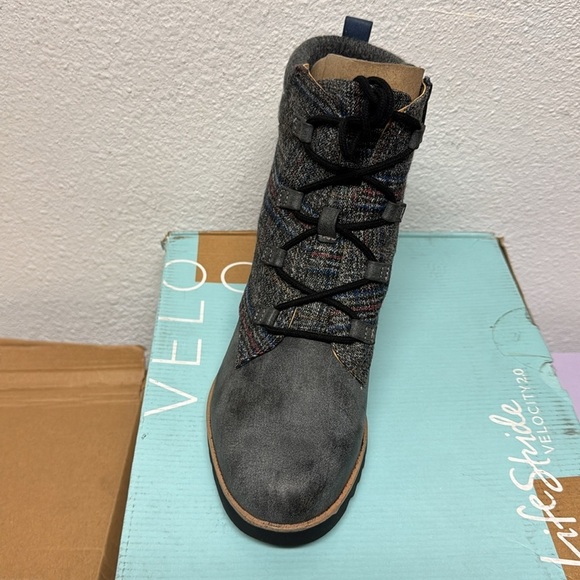 LifeStride Zone Lace Up Wedge Bootie - Picture 6 of 6
